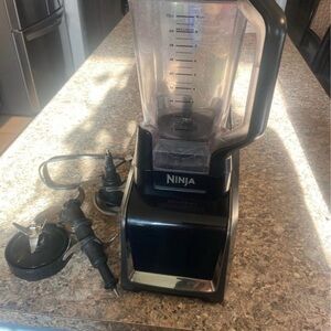 ninja Ct680 intelli-sense kitchen blender for elizabeth